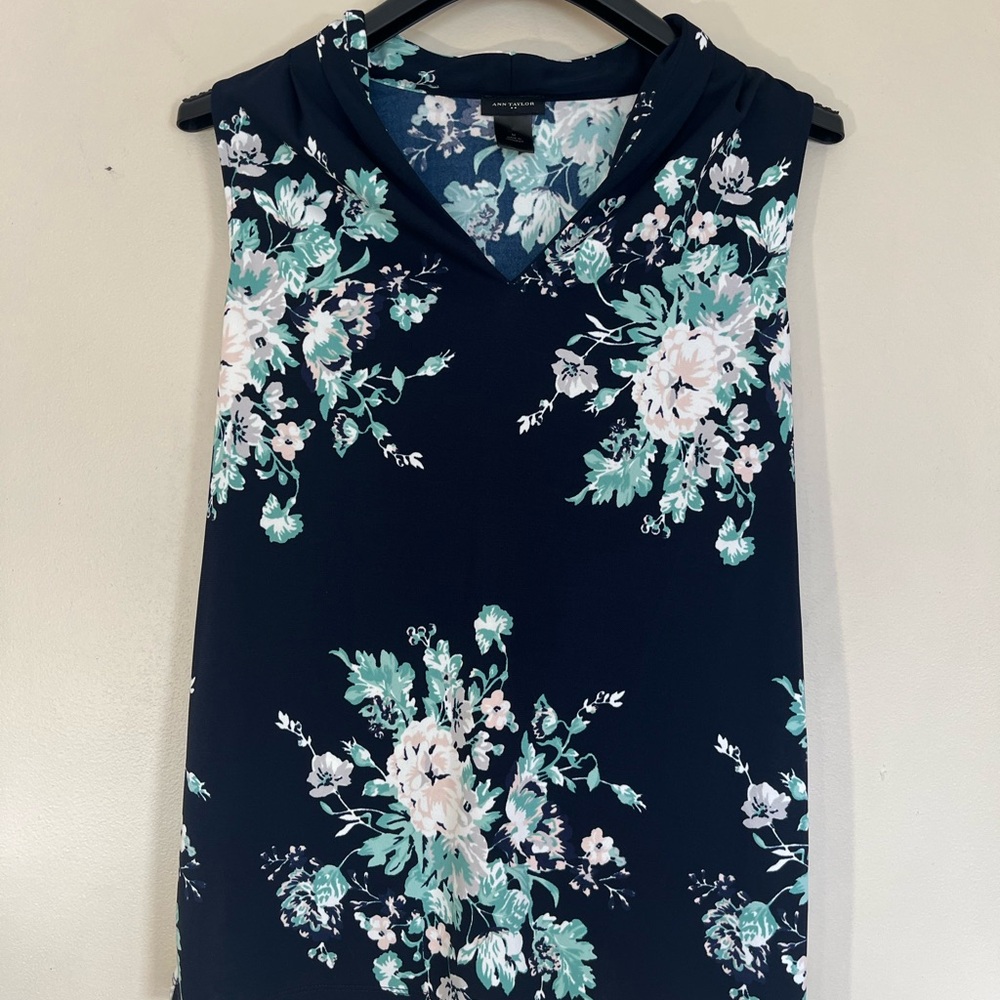 Ann Taylor Navy Floral Sleeveless Blouse